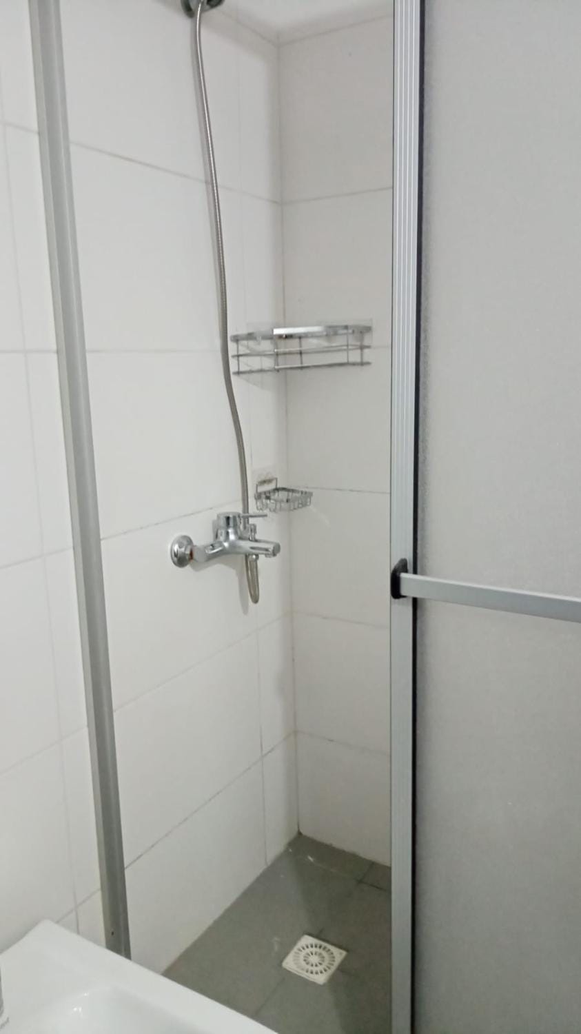 Tres Cruces, 2 dormitorios, garaje Apartment in Montevideo Department, Uruguay