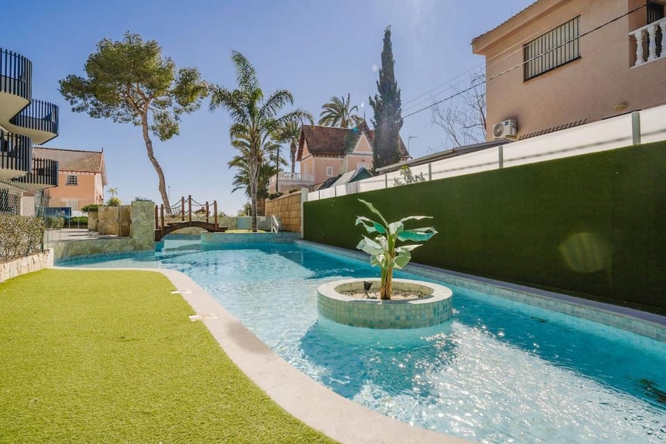 Pool view, Swimming pool