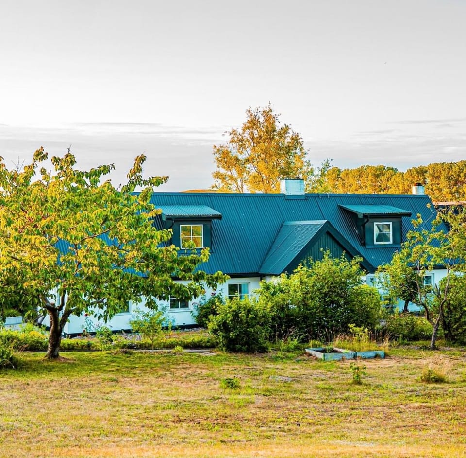 Property building, Garden