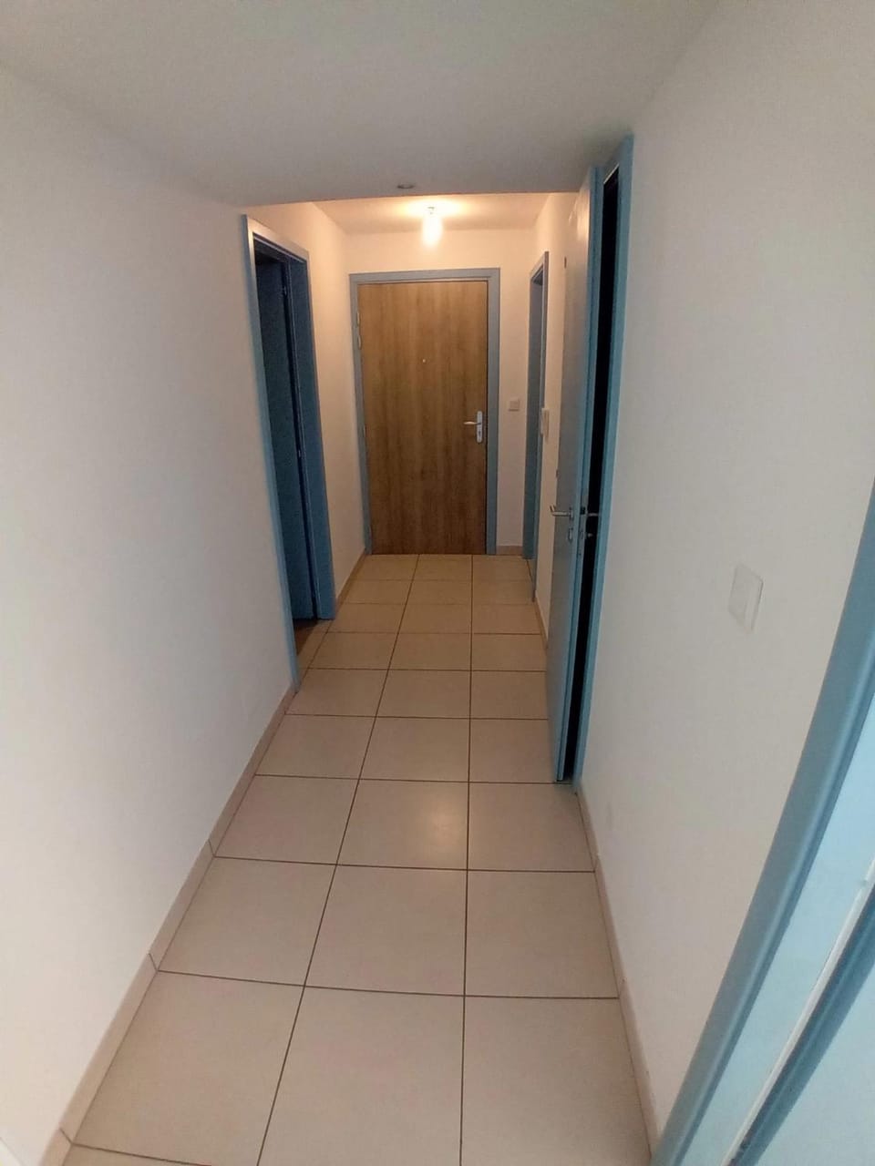 chambre en colocation dans appartement proche Strasbourg Campground/ 
RV Resort in Strasbourg