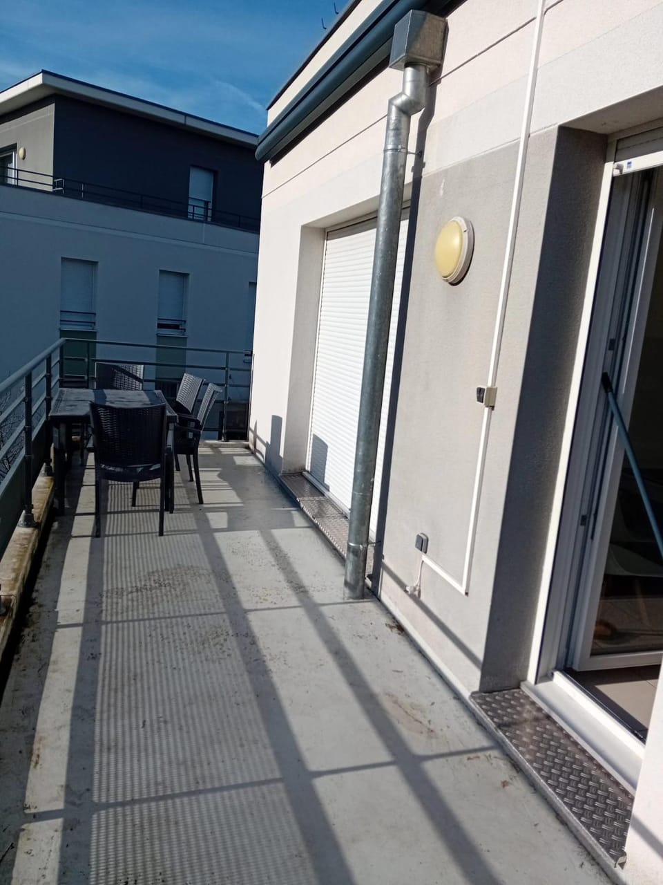 chambre en colocation dans appartement proche Strasbourg Campground/ 
RV Resort in Strasbourg