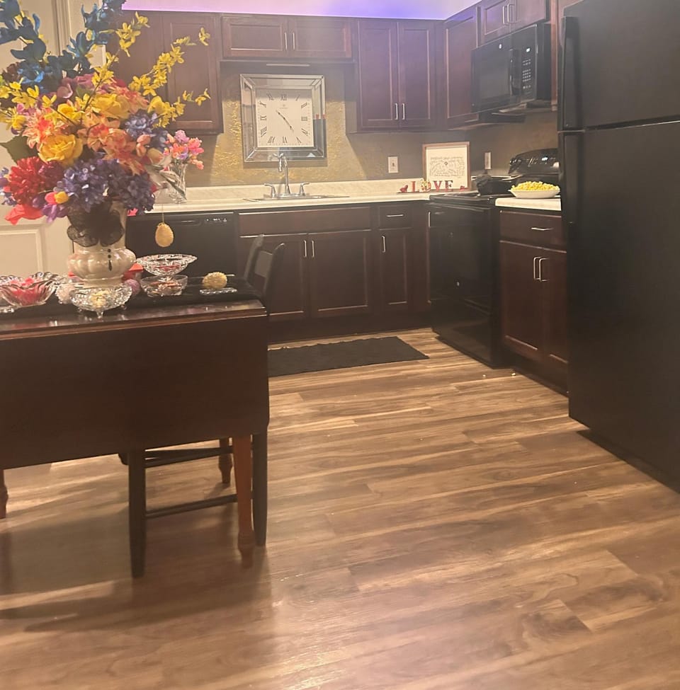 Lawrence Ks Apartment in Lawrence