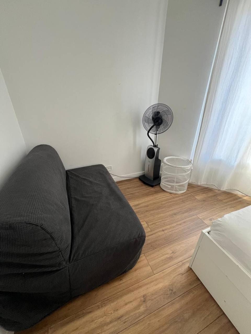 Nuit Blanche Apartment in Aubervilliers