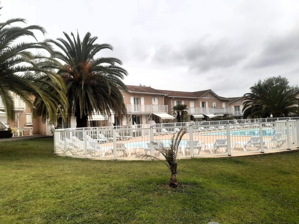Garden, Swimming pool