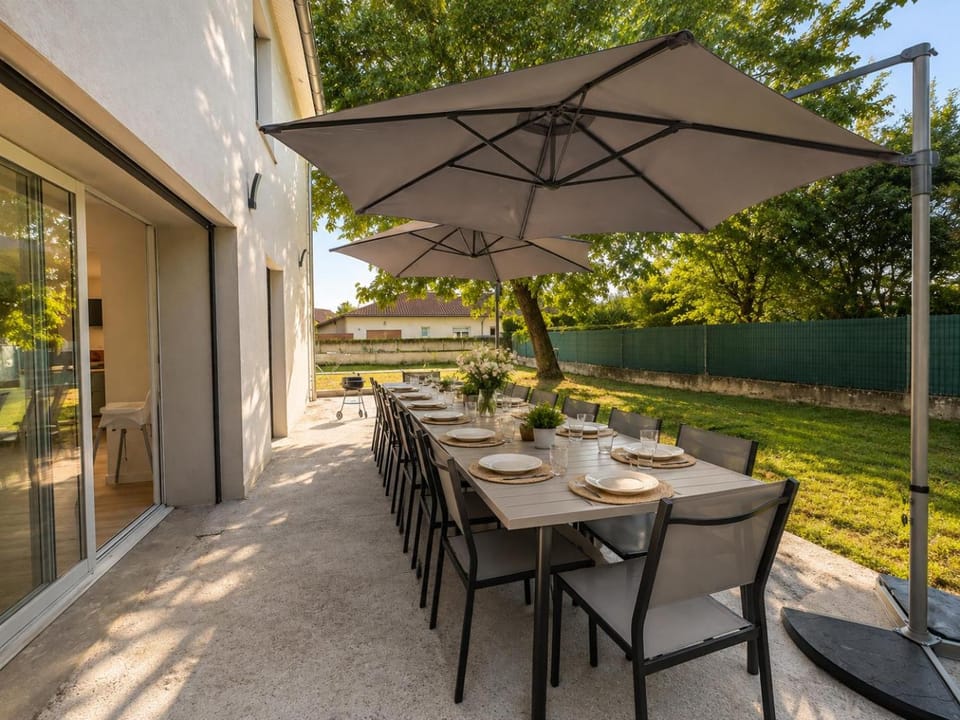 Property building, Patio, Garden, Garden view