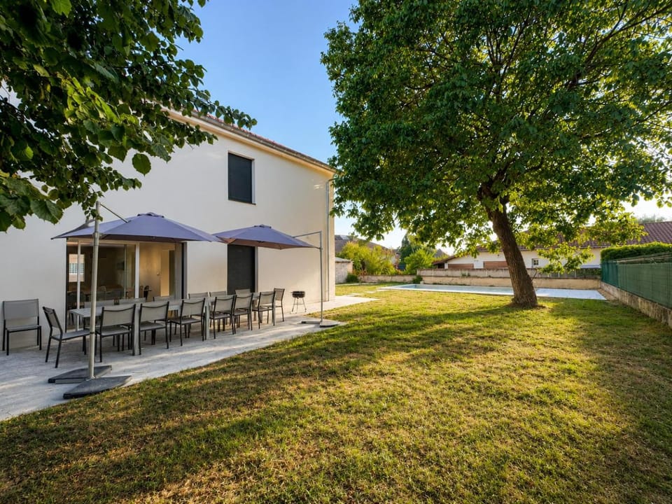 Property building, Patio, Garden, Garden view