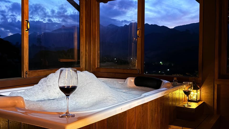 Hot Tub, Hot Tub