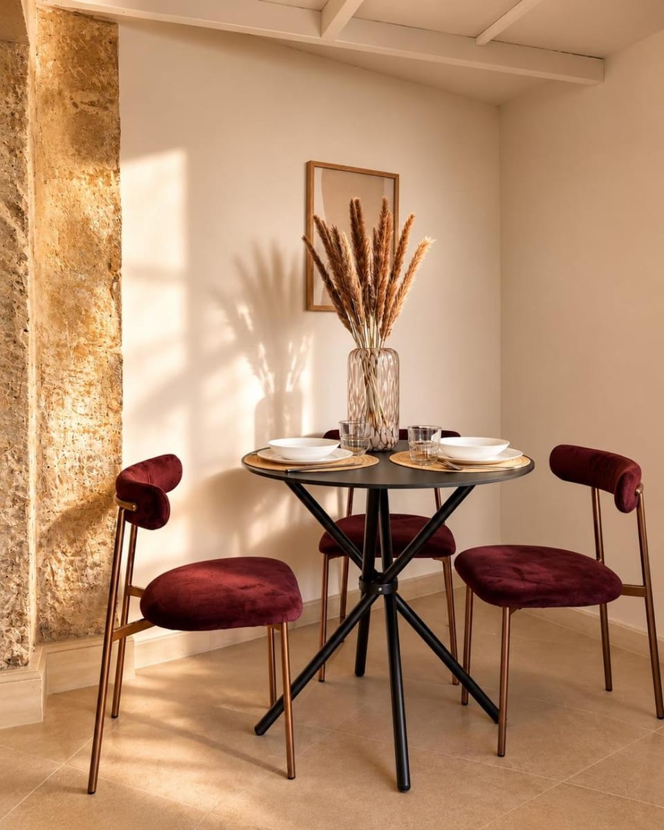 Living room, Seating area, Dining area