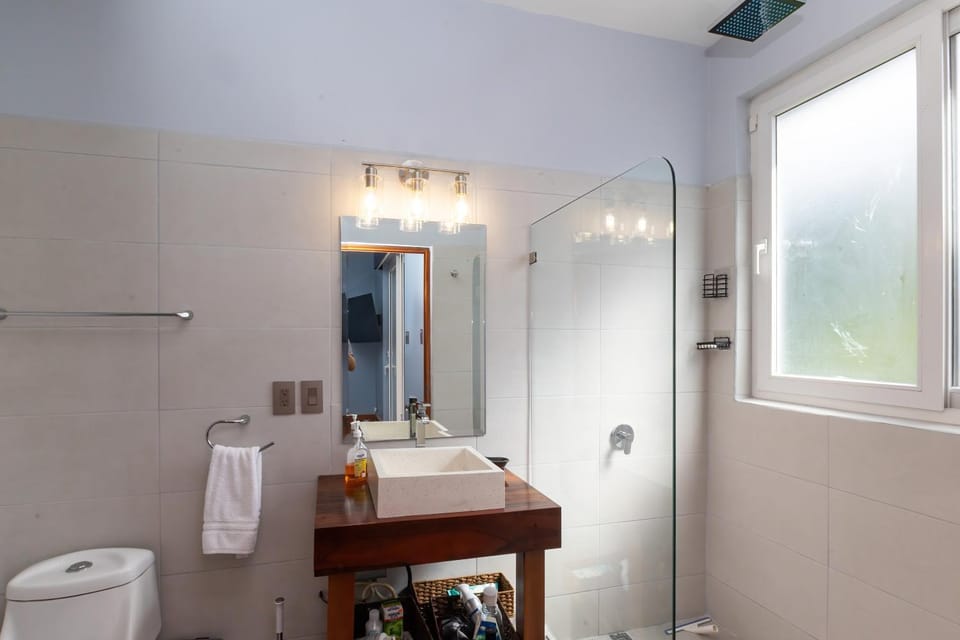 Villa with separate guest house, pool, concierge Villa in Quepos
