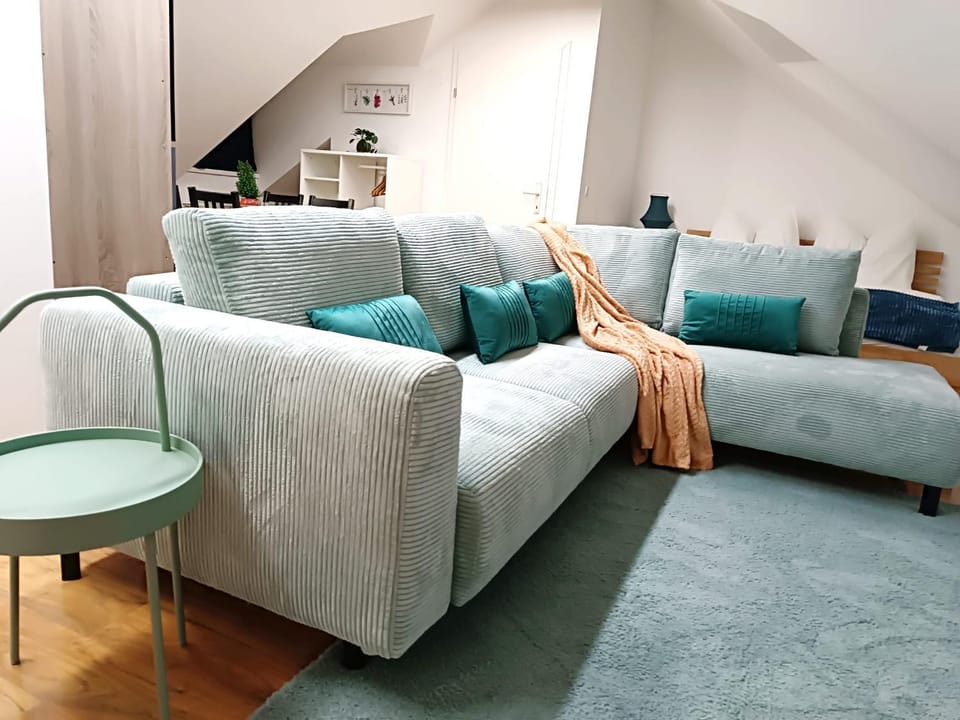Green Orange Apartment in Salzburg