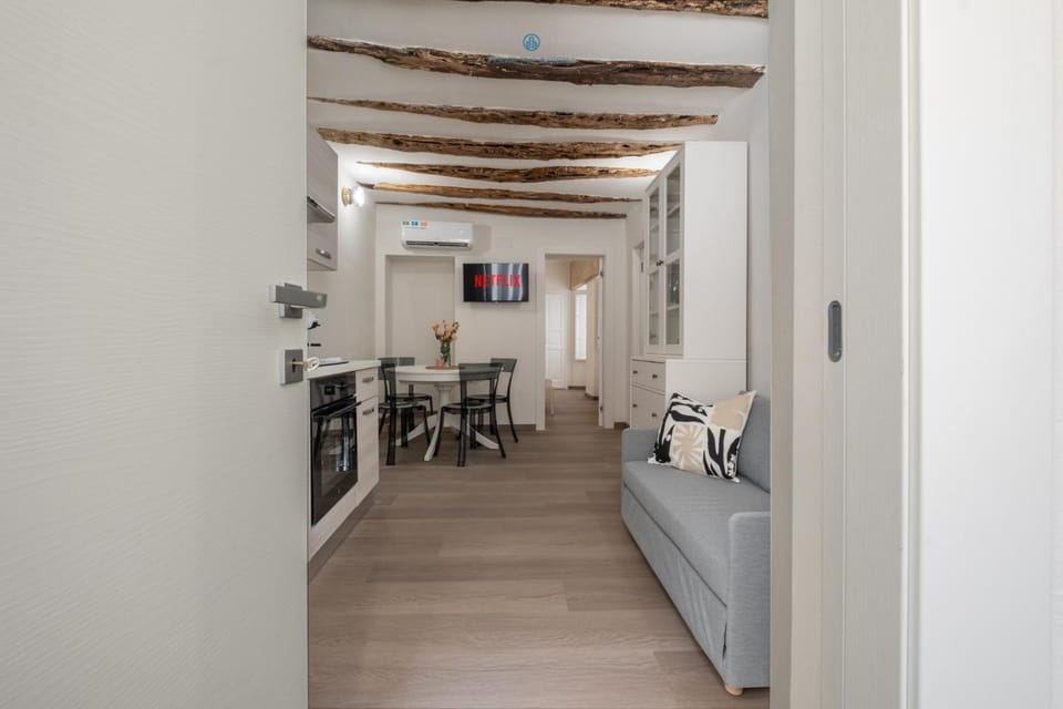 Domo de Mesu-House Live Express Apartment in Cagliari