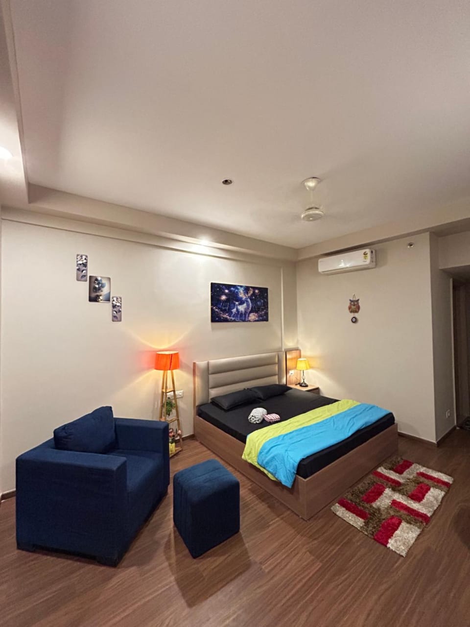 The burjkhalifa studio Vacation rental in Uttar Pradesh