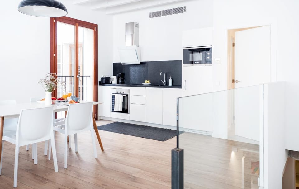 Kitchen or kitchenette, Communal kitchen