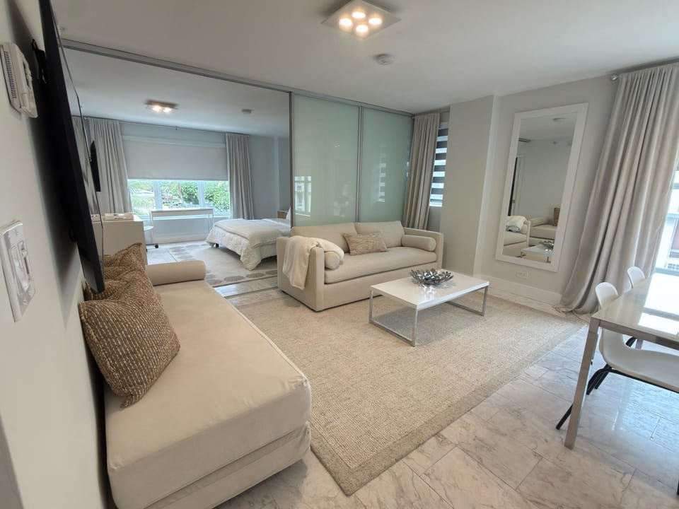 Spacious Newly Renovated Corner Unit South Beach Apartment in South Beach Miami