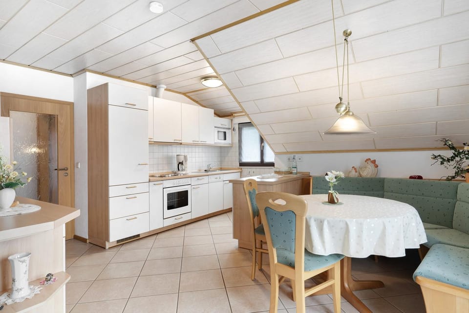 Property building, Kitchen or kitchenette, Living room