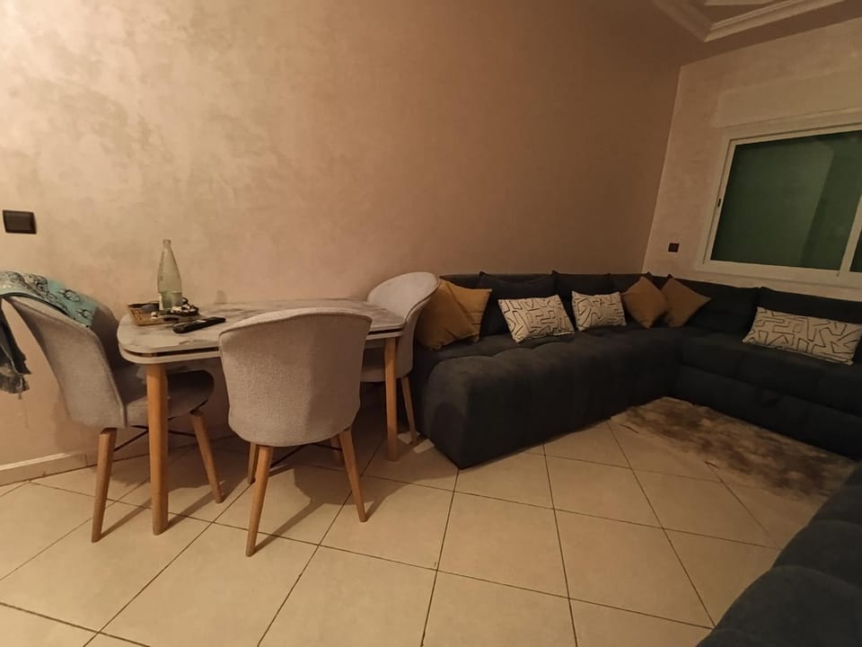 Belle appartement à Tanger gzenaia meuble avec parking privé dans un complexe sécurisé Apartment in Tangier