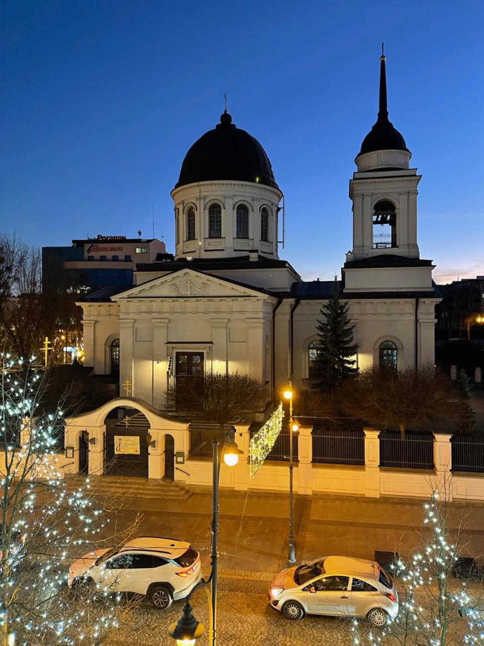 View (from property/room), City view, Landmark view, Landmark view, Street view