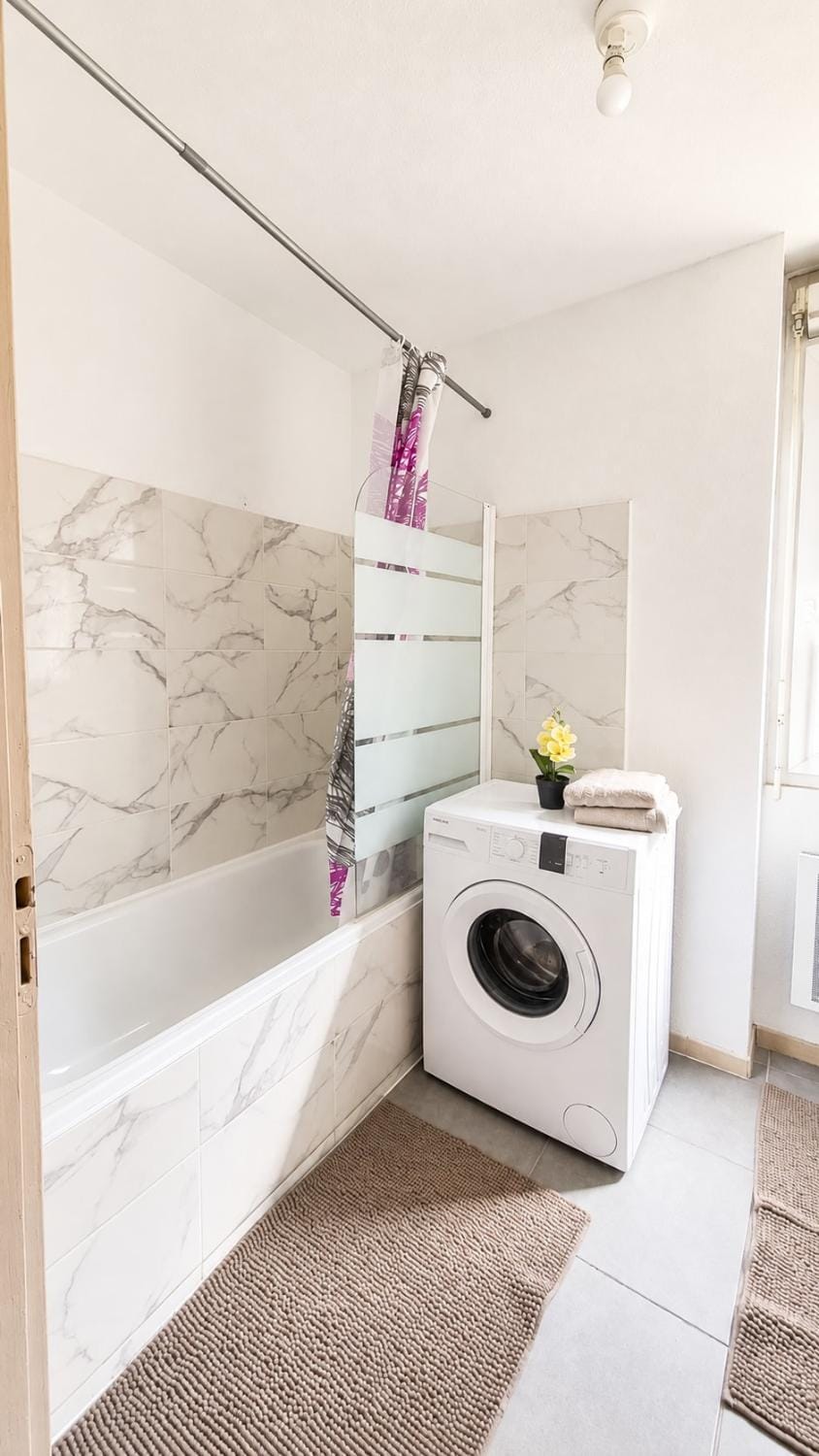 Bathroom, Bath, washing machine, washing machine