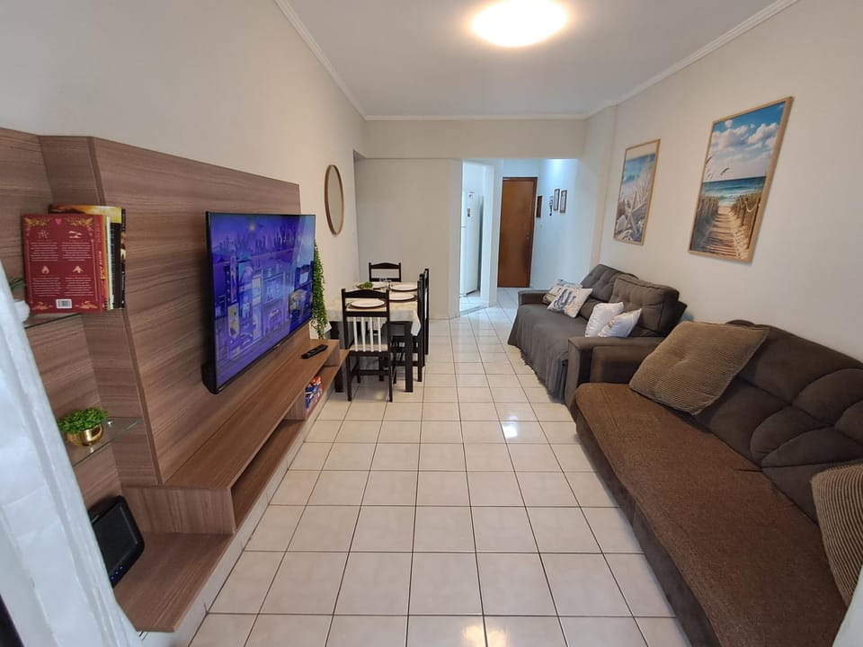 Apto 1 dorm quadra da praia, wi-fi, pet friendly e garagem Apartment in State of São Paulo