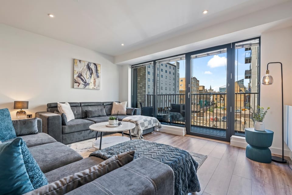 View (from property/room), Balcony/Terrace, Living room, Seating area