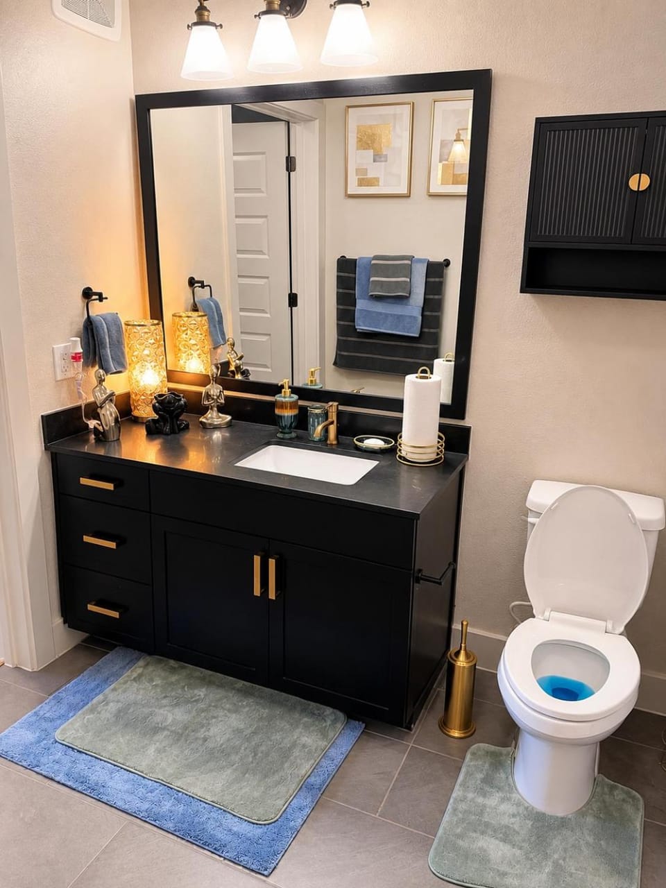Indie Deep Ellum Apartment in Dallas