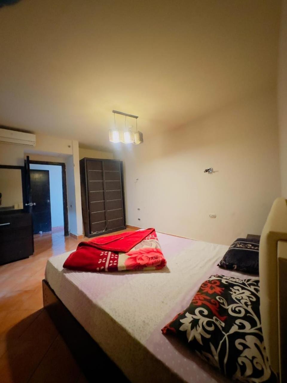 Bed, Photo of the whole room, Bedroom, wardrobe