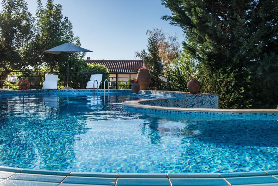 Property building, Swimming pool, Swimming pool