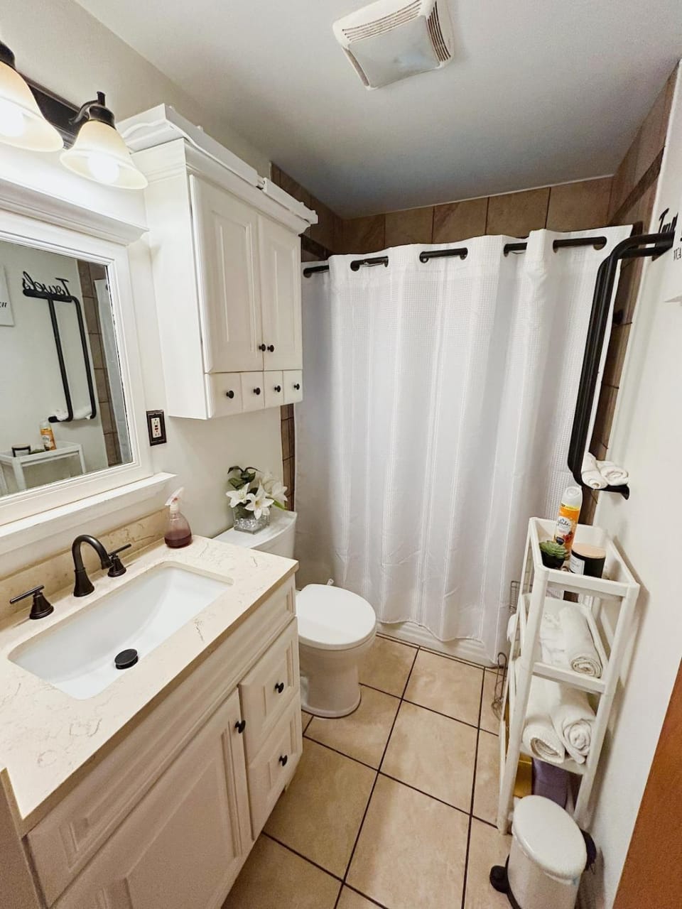 Shower, Toilet, Bathroom, Bath, towels