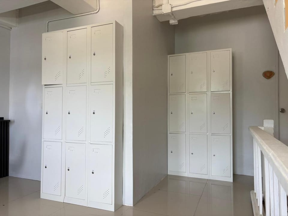 locker