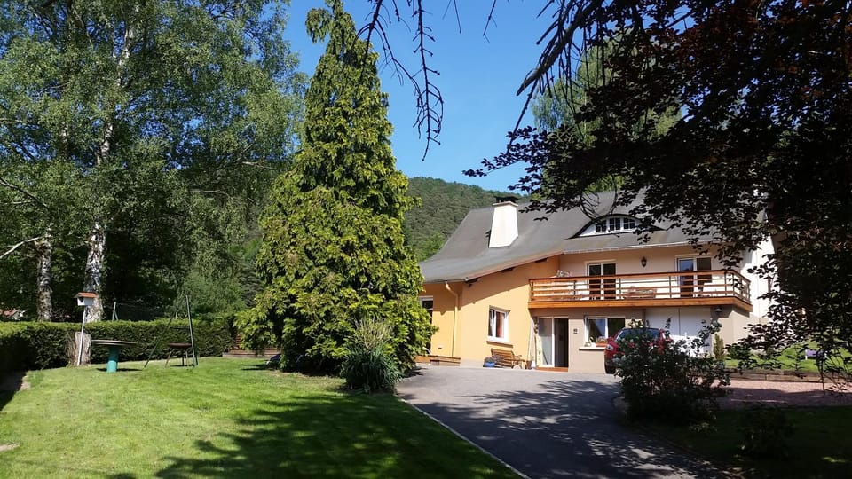 Communal lounge/ TV room, BBQ facilities, BBQ facilities, Garden, Garden, Bathroom, Balcony/Terrace, Balcony/Terrace, Living room, Dining area, Communal kitchen, On site, Family