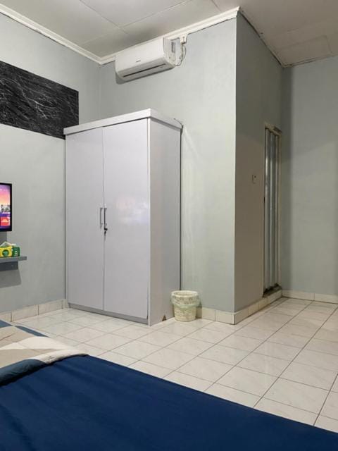 Bed, Photo of the whole room, Bedroom, air conditioner