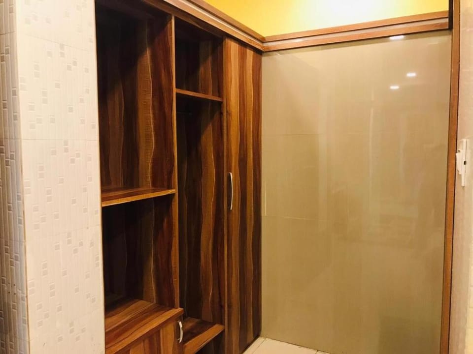 Bathroom, wardrobe