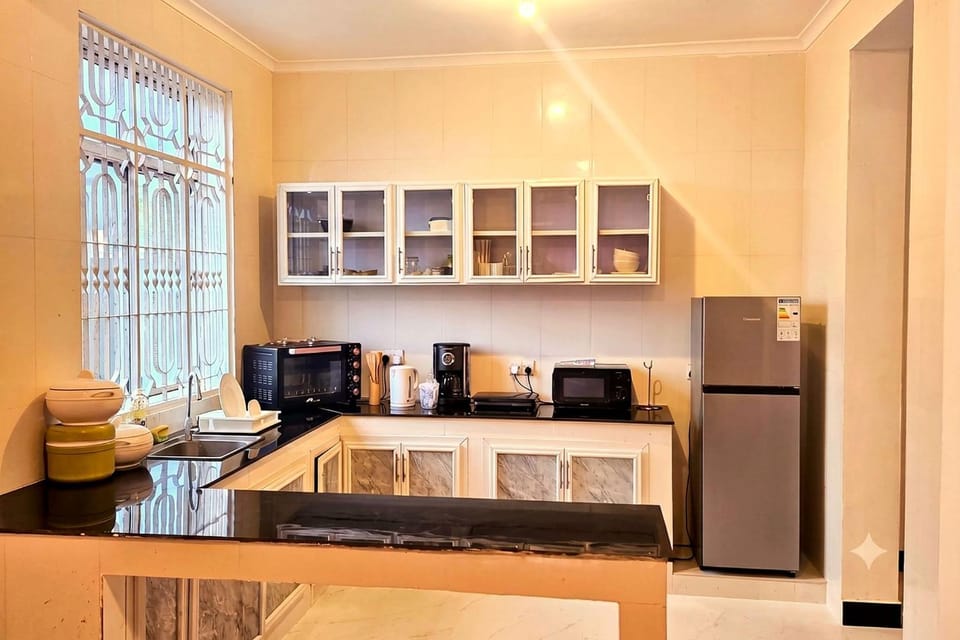 microwave, oven, kitchen