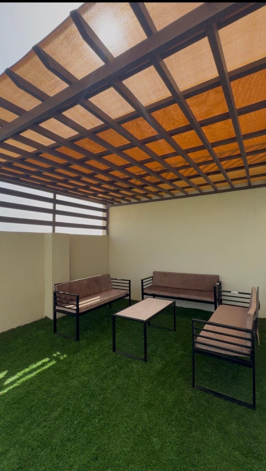 شالية واستراحة فيلا نايت الاشخره Chalet in Oman
