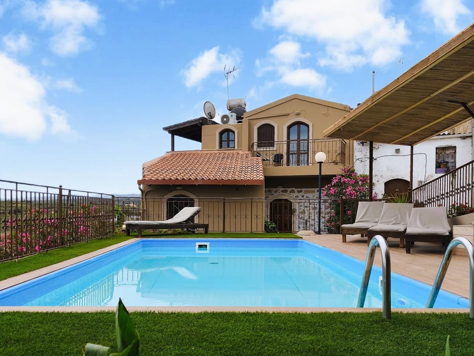 Property building, Pool view, Swimming pool, sunbed