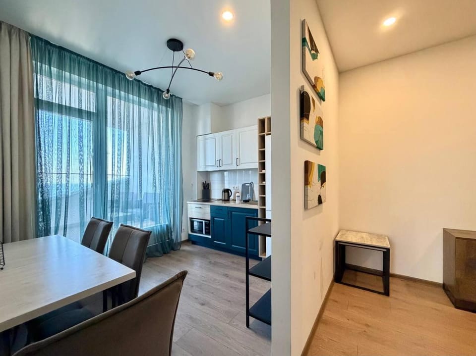 Kamanina 20 Stylish Apart Apartment in Odessa