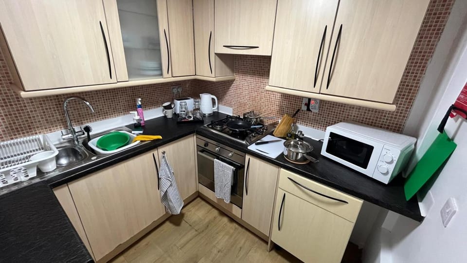 Coffee/tea facilities, Kitchen or kitchenette, oven, toaster