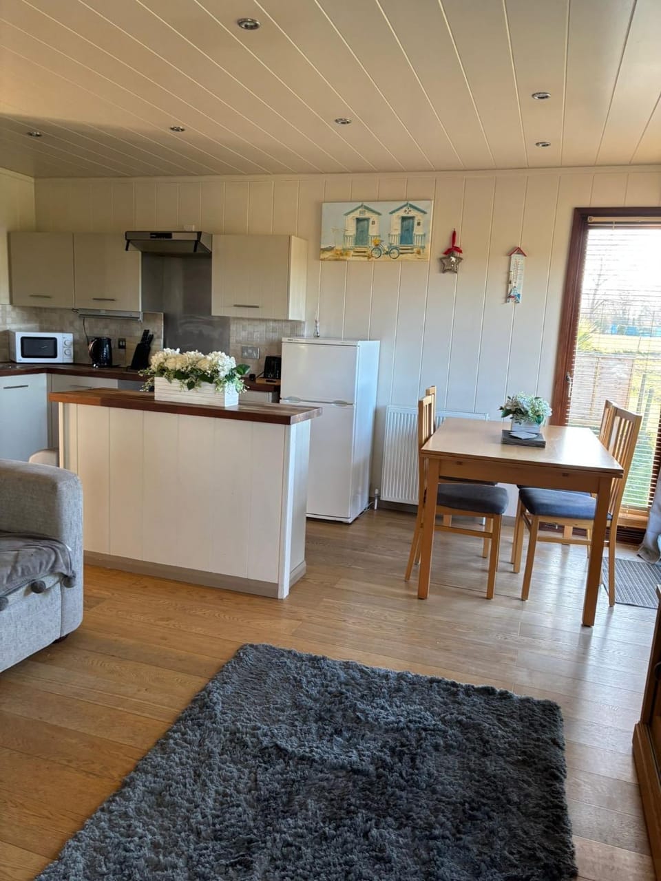 Hot Tub Lodge 2 PortMile Lodges Dawlish House in Dawlish