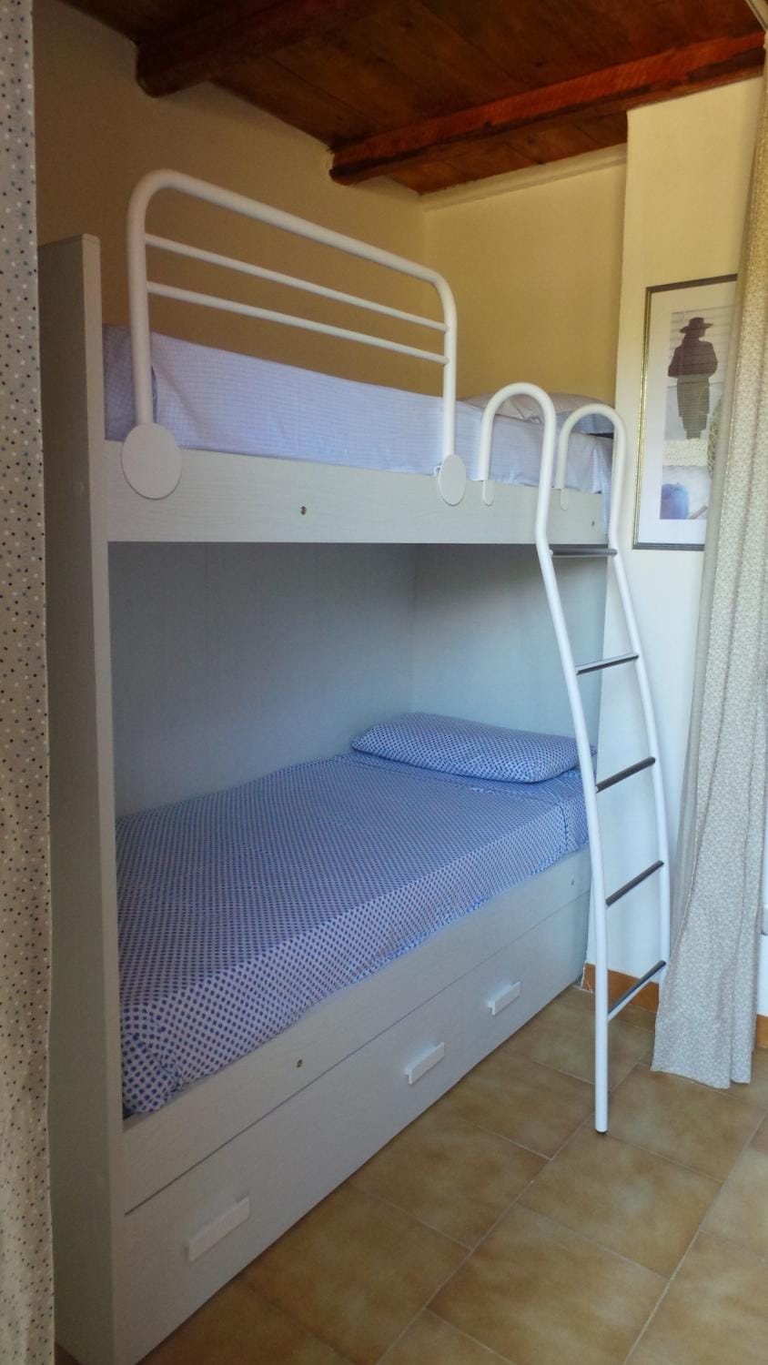 bunk bed