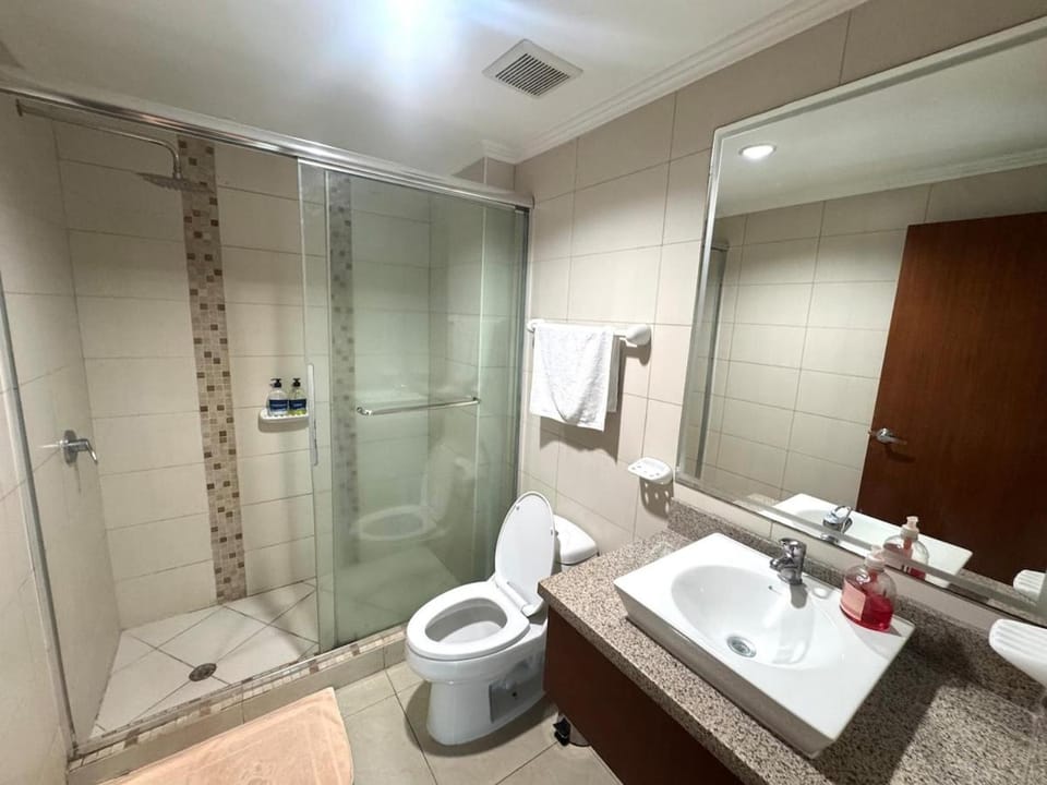 Departamento con vista al río, piscina y gym RF2-407 Apartment in Guayaquil