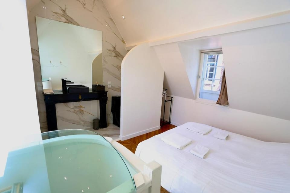Bed, Bathroom, Bedroom