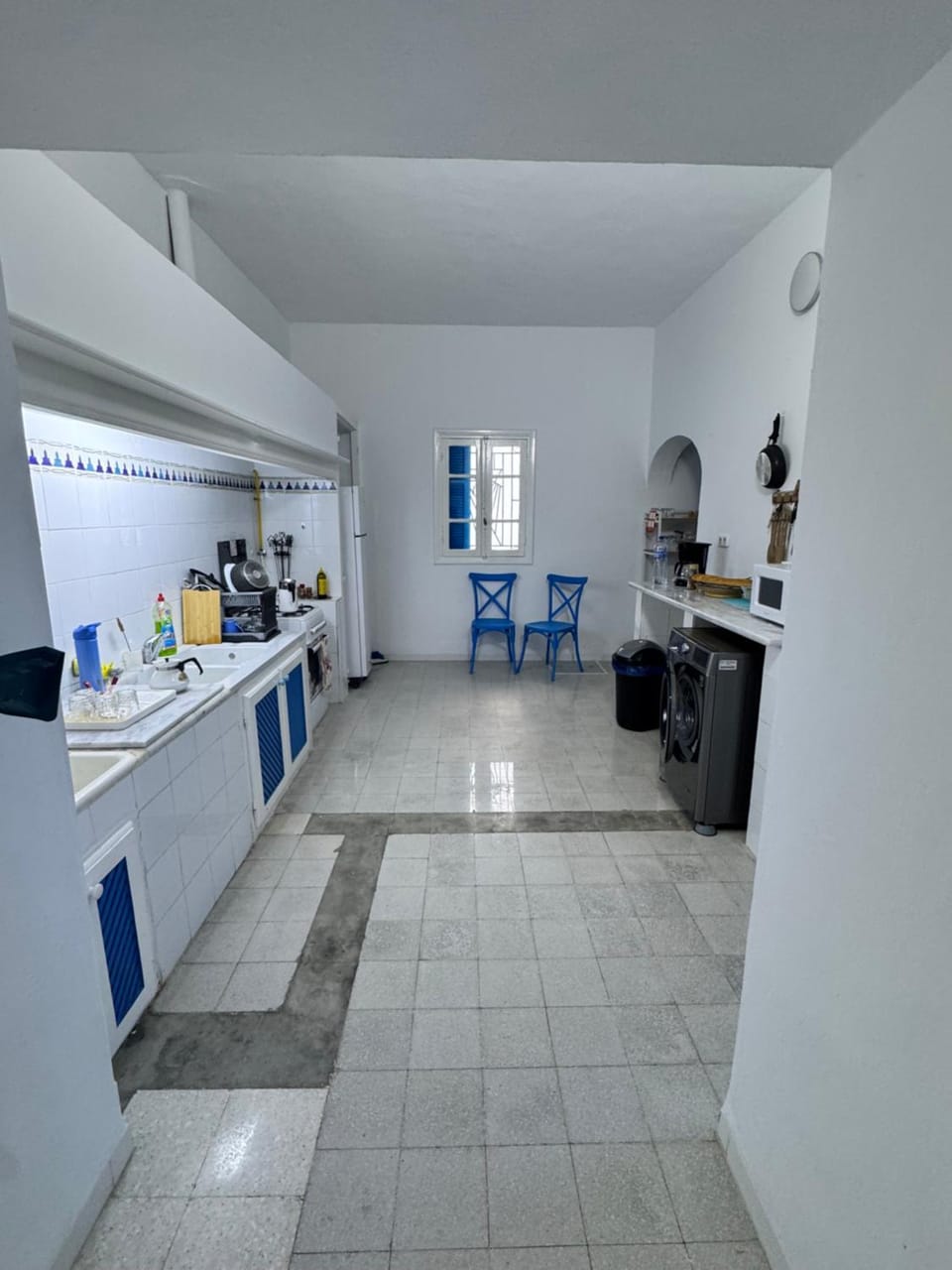 Kitchen or kitchenette, oven, stove