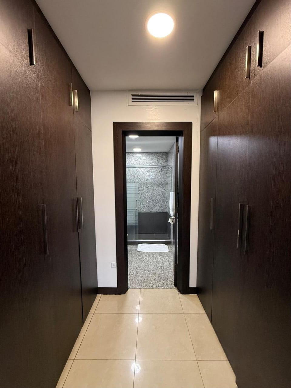 Elegante suite en Hilton Colón con piscina HILL-302 Apartment in Guayaquil