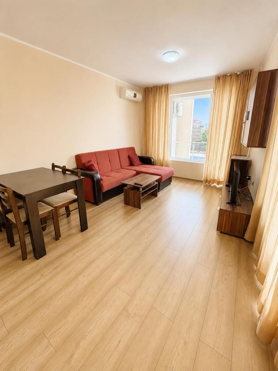 TV and multimedia, Living room, Seating area