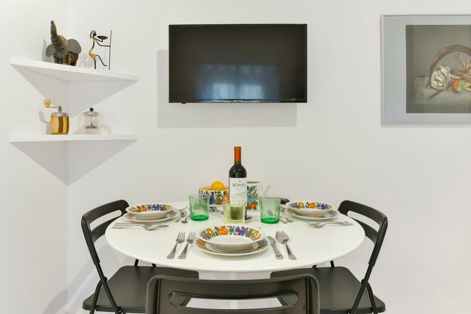 Living room, Dining area