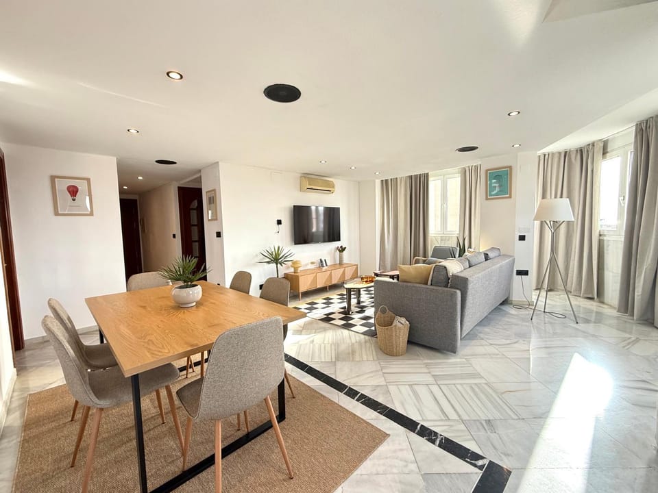 TV and multimedia, Living room, Dining area