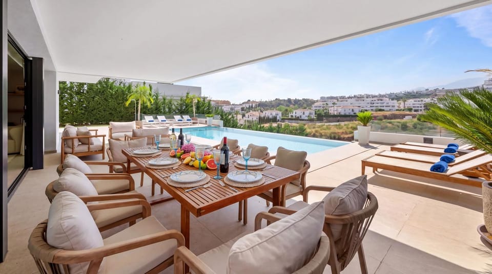 Seating area, Swimming pool