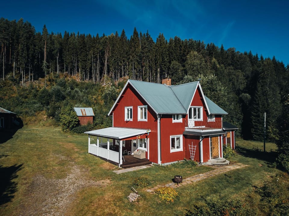 Property building, Day, Natural landscape