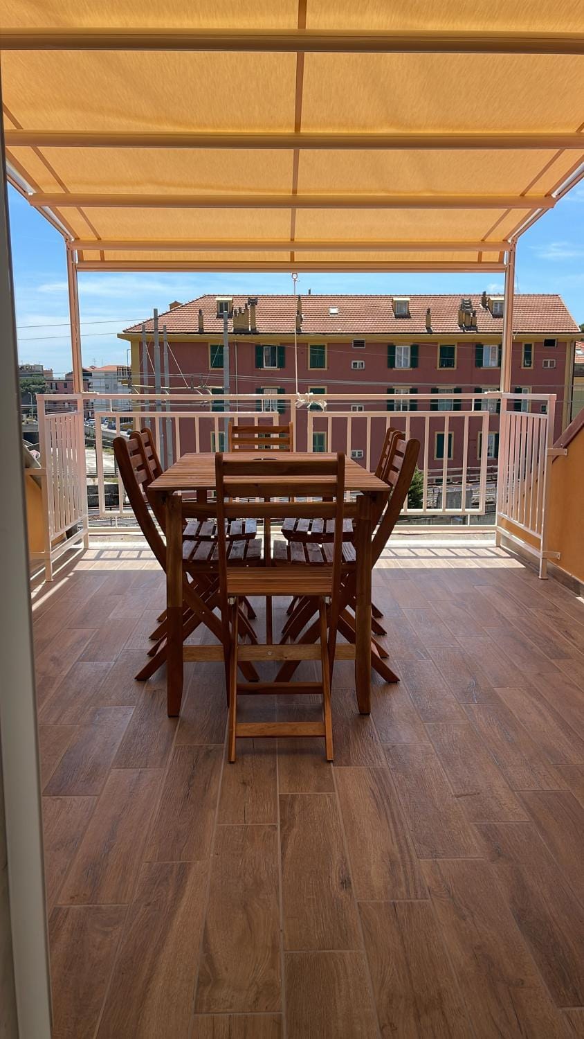 Patio, Day, Balcony/Terrace, Balcony/Terrace, Dining area
