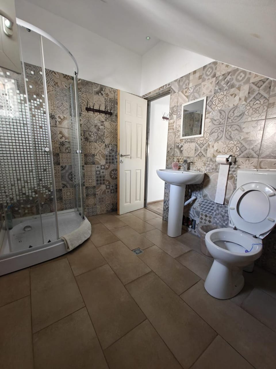 Camere de inchiriat La Coca Bicaz Bed and Breakfast in Romania